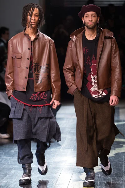Look 26